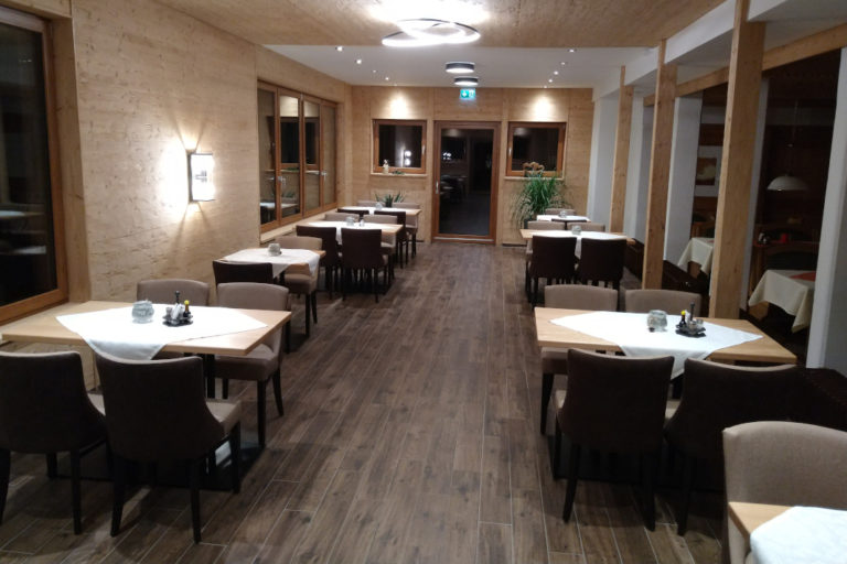 restaurant12